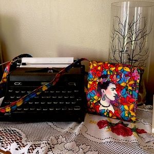 NWT TAWI Bag, very unique from art of Frida Kahlo